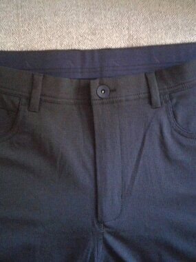 Tommy Bahama NWT Light weight navy pants 38x30